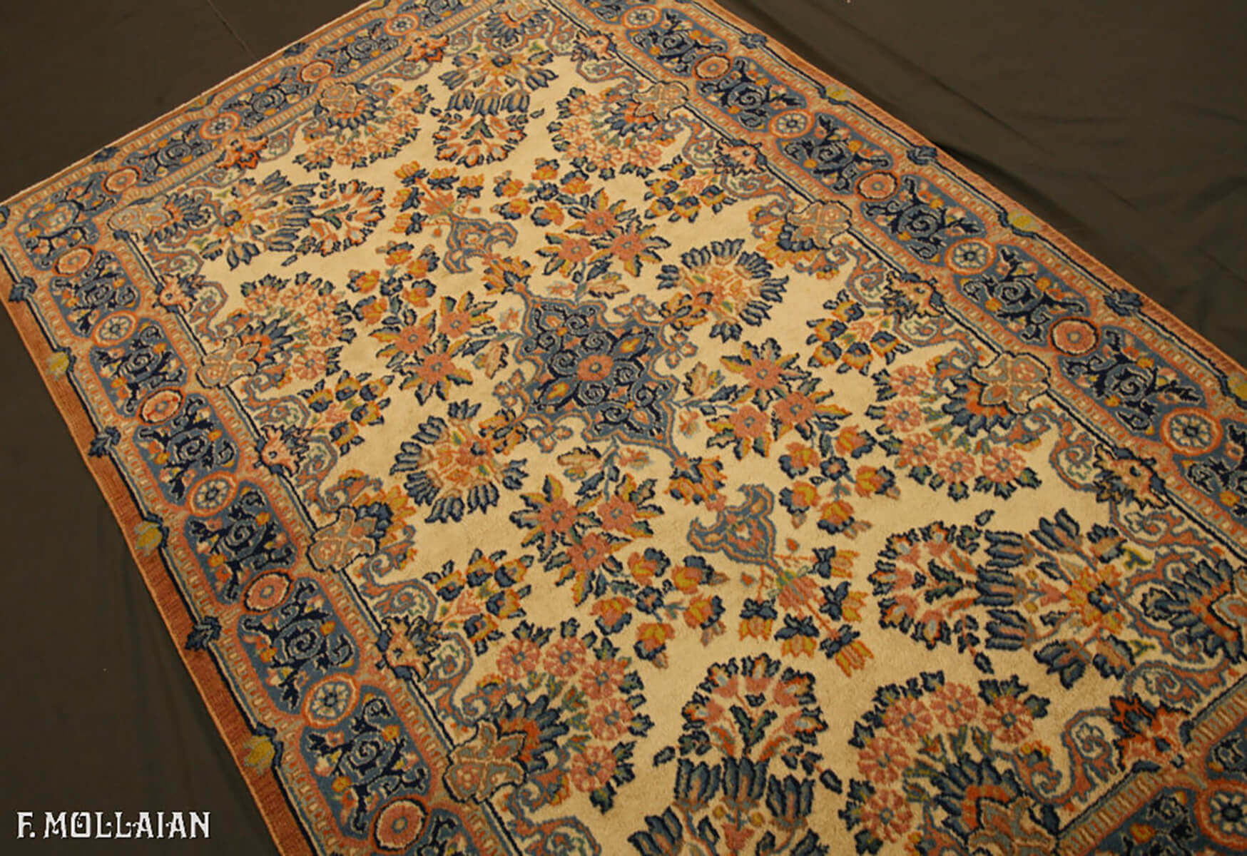 Antique Persian Kerman Rug n°:41843325